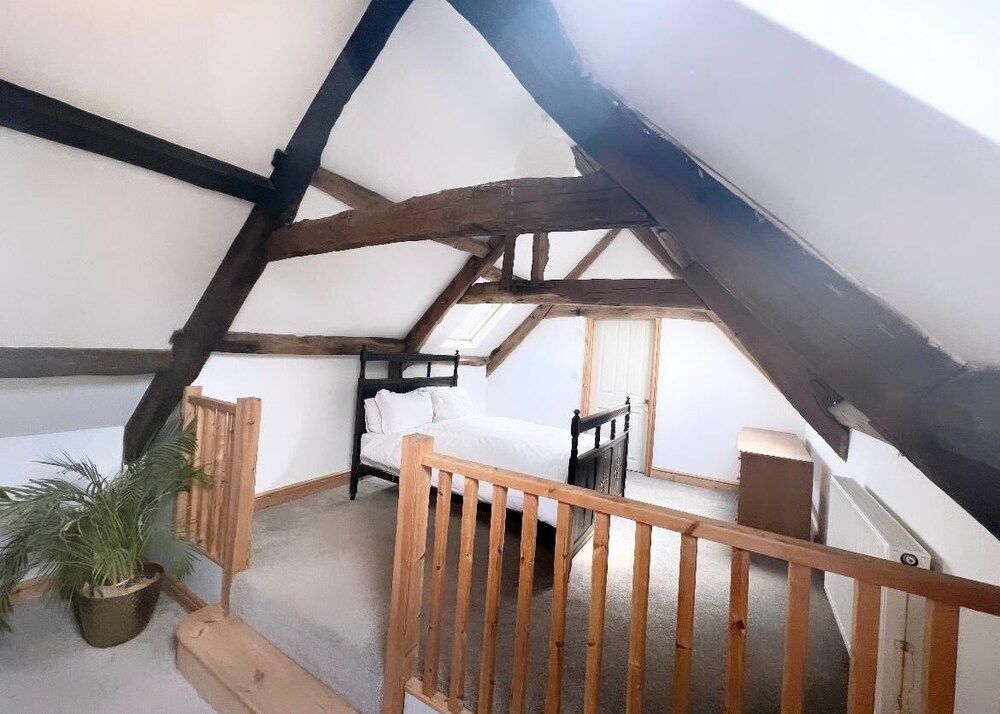 Melin Tregib Studio (The Loft Studio) 2