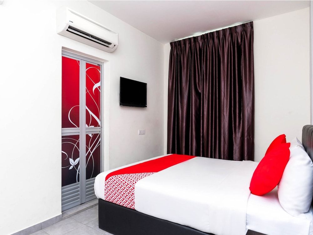 Muar City Hotel Deluxe Double Room, 1 Queen Bed, Non Smoking 2