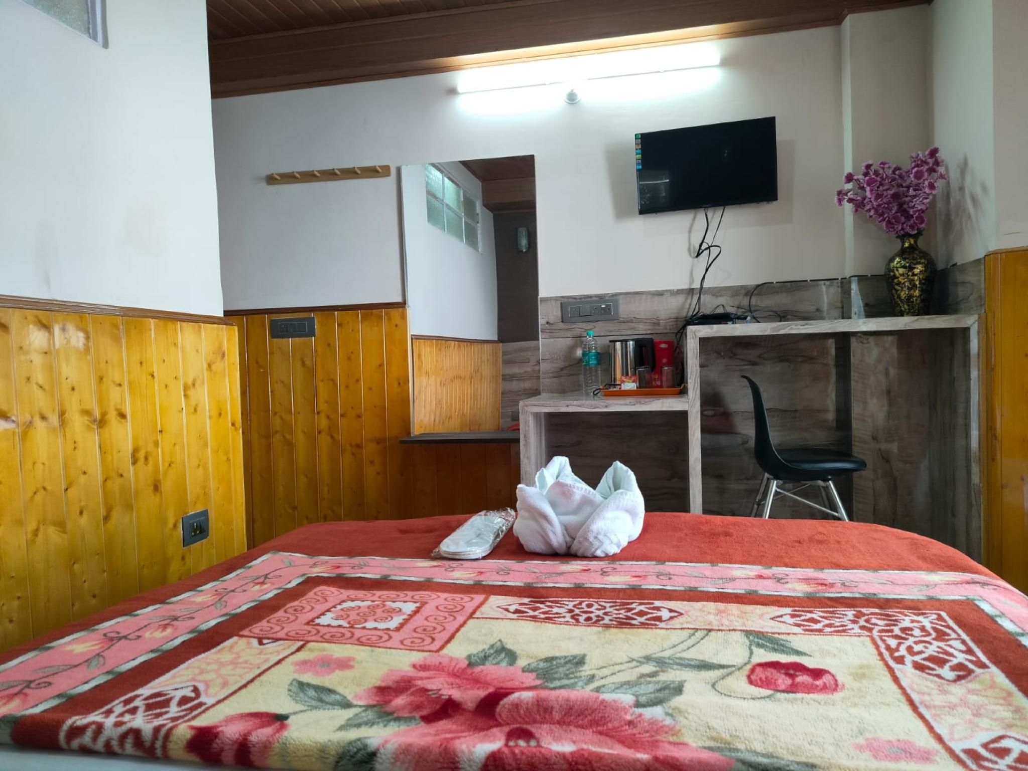 Deluxe Double Bed Room