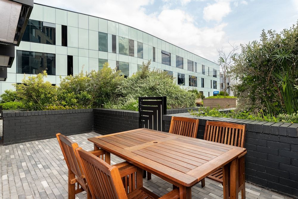 Bridgewater One Luxury Apartments Signature Apartment 14