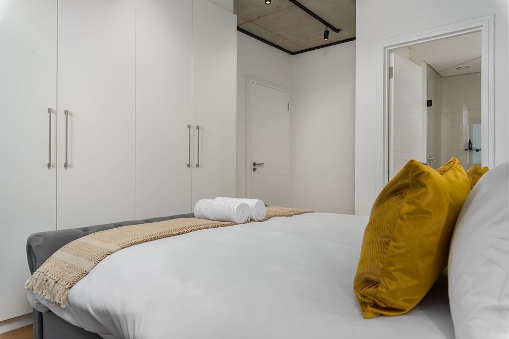 Bridgewater One Luxury Apartments Classic Apartment 4