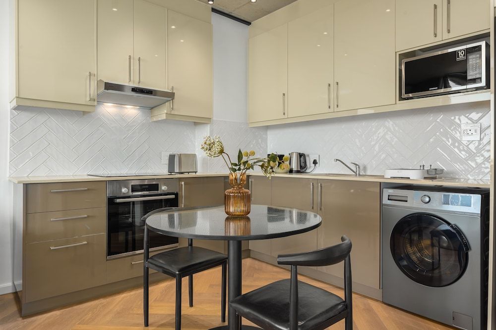 Bridgewater One Luxury Apartments Classic Apartment 7