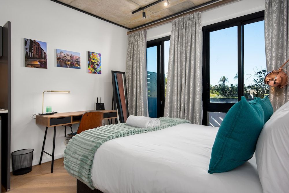 Bridgewater One Luxury Apartments Standard Studio 4