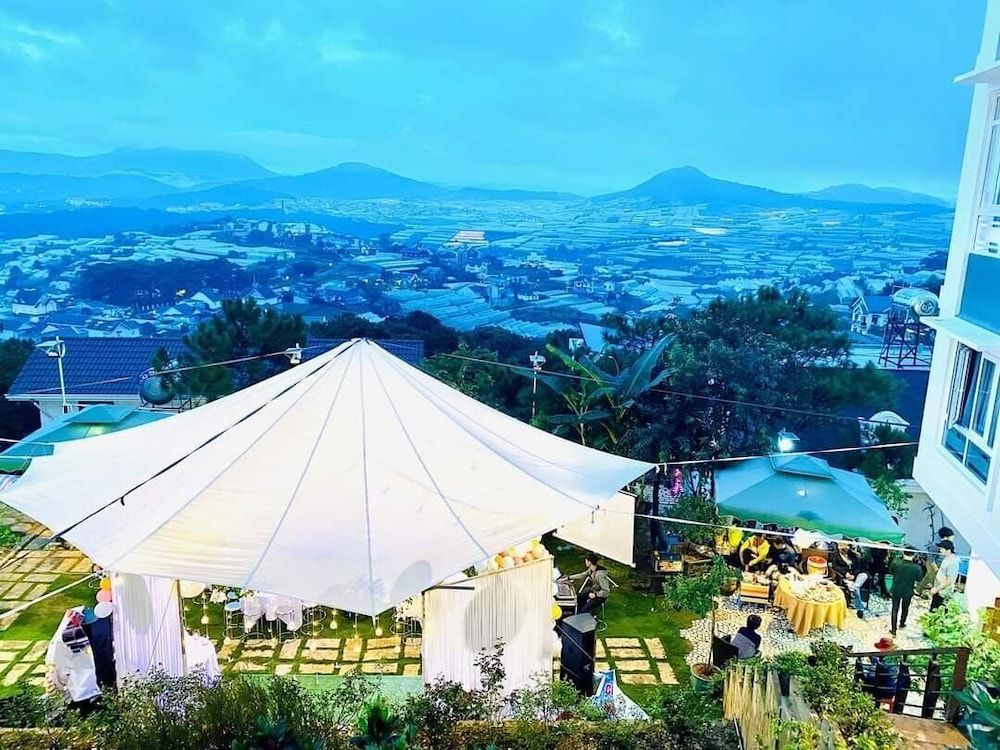 undefined Dallas Hotel DaLat 5