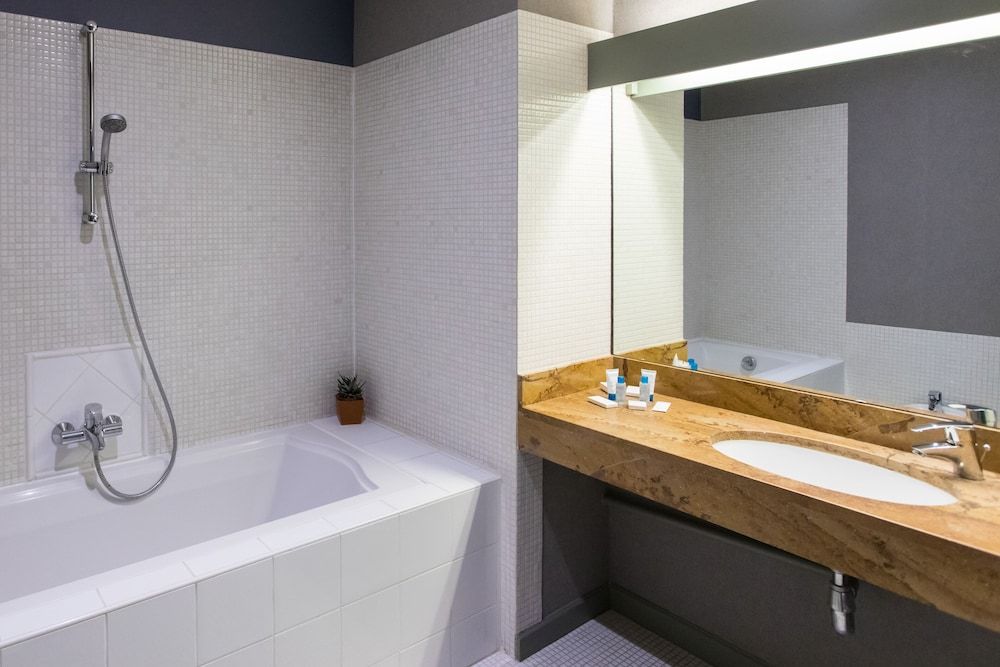 Hôtel Restaurant Gastronomique La Huchette Family Room (OR) 4