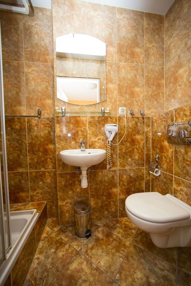 Hotel Roko Basic Double Room 4