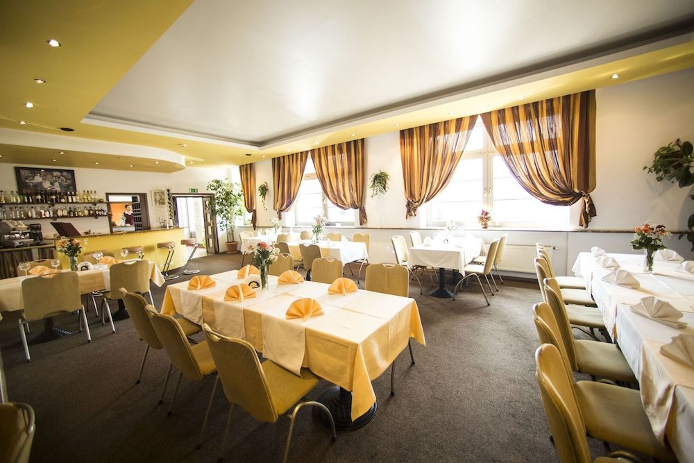 undefined Hotel Roko 6