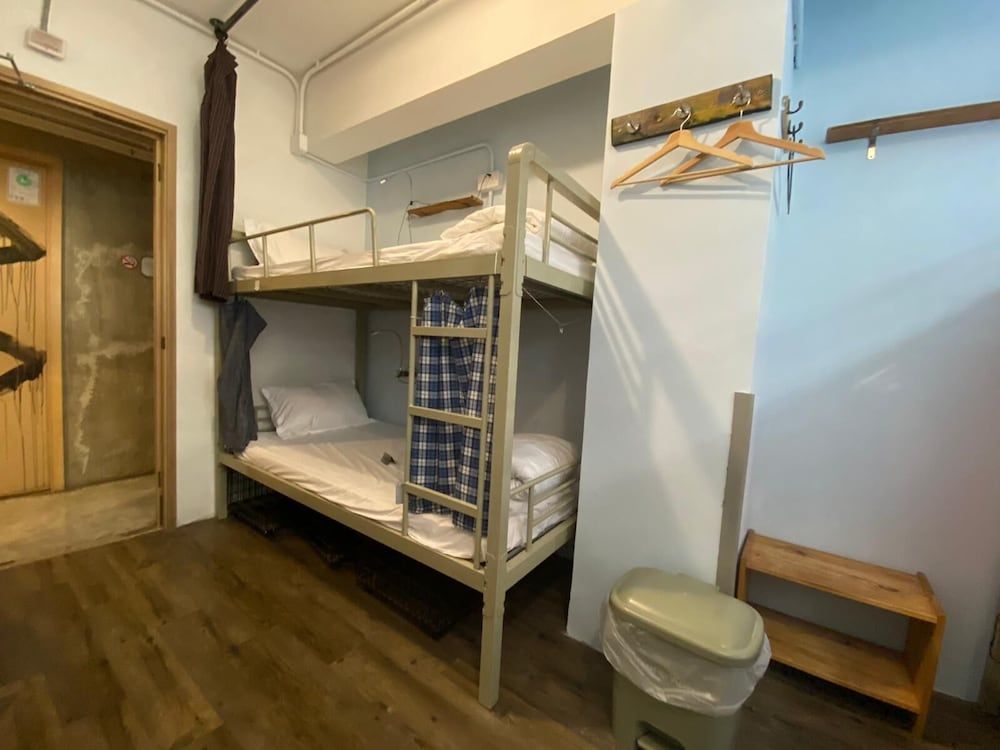 undefined Hop Inn - Hostel 7