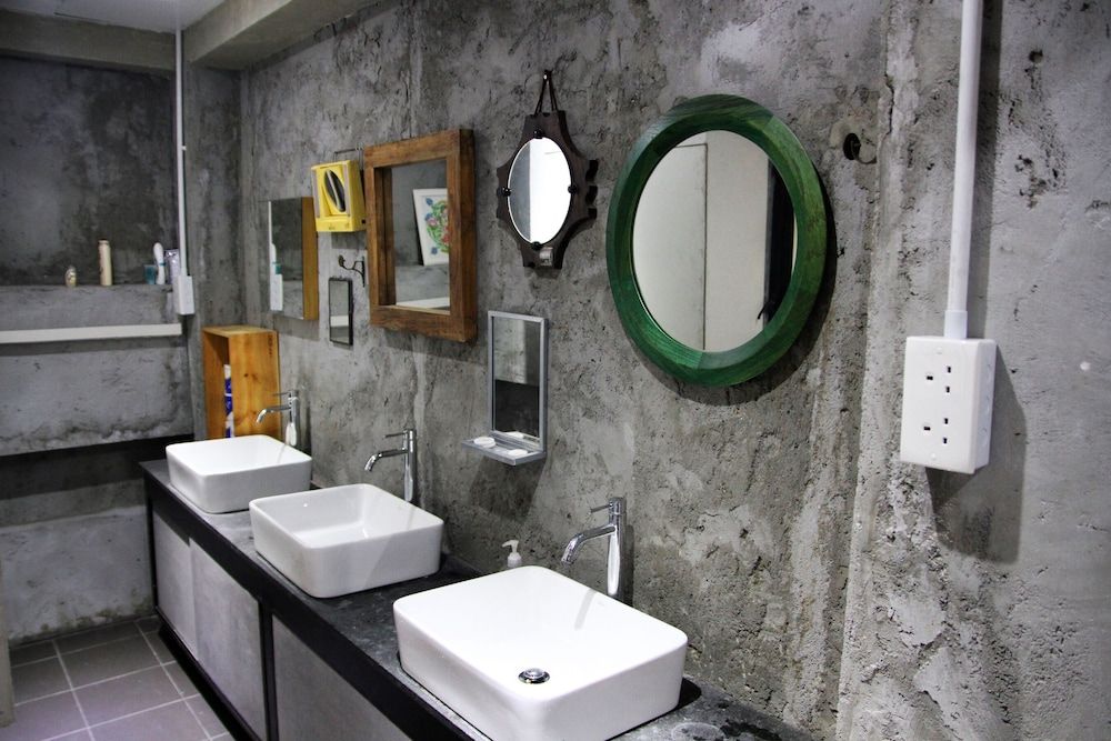 undefined Hop Inn - Hostel 10