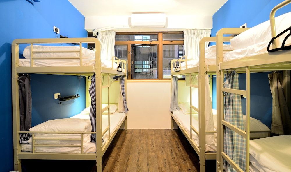undefined Hop Inn - Hostel