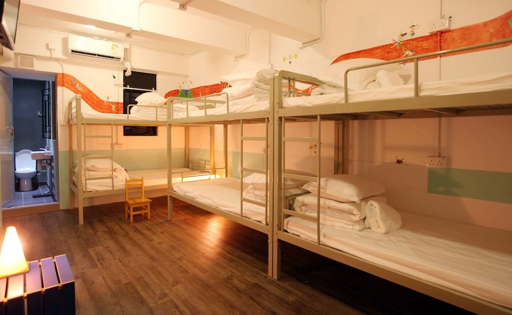 undefined Hop Inn - Hostel 2