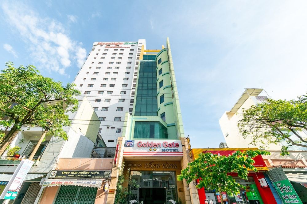 undefined Super OYO 266 Golden Gate 6