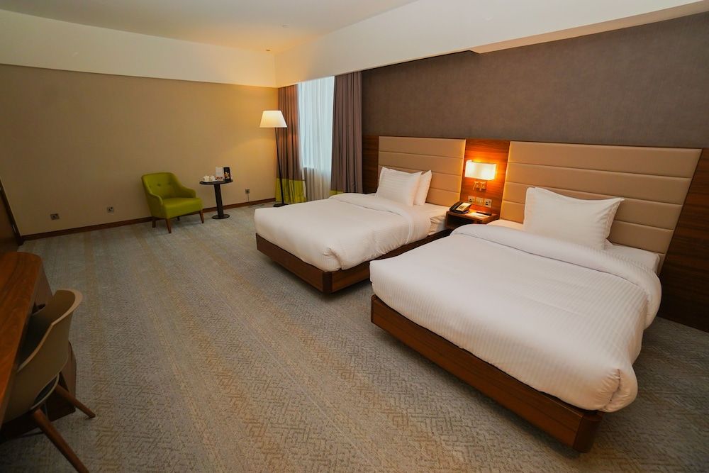 undefined The Grand Lux Hotel 6
