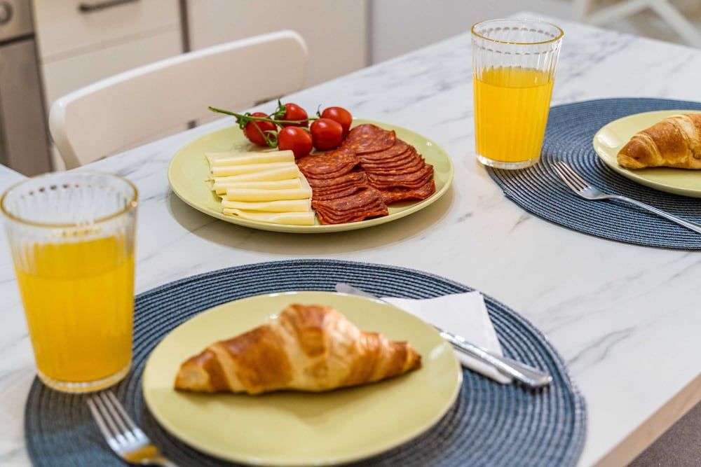 undefined Apartment Larissa 6