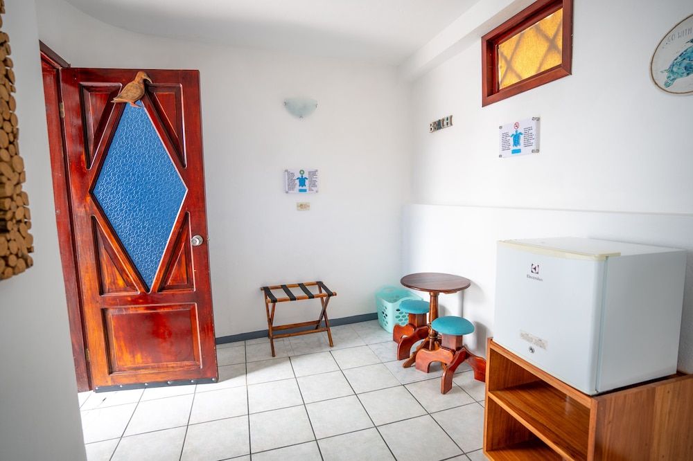 Maidith Galapagos Inn Cucuve 9