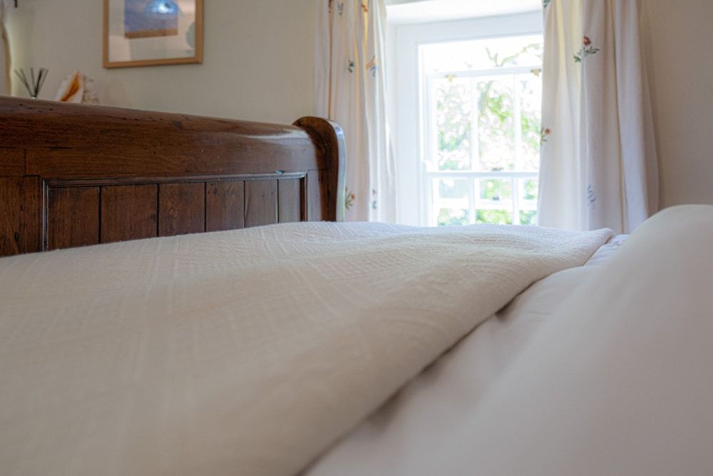 Tŷ Mawr Country Hotel Superior King Room 7