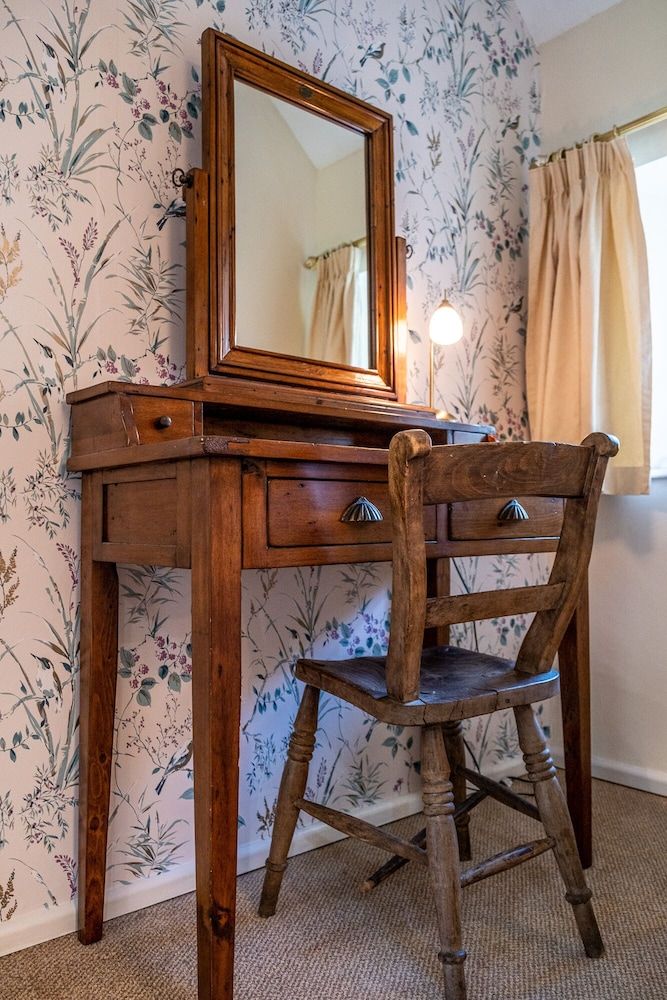 Tŷ Mawr Country Hotel Superior King Room 15