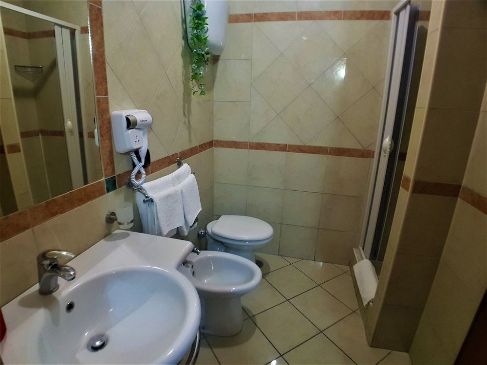 undefined Ginevra 2 10