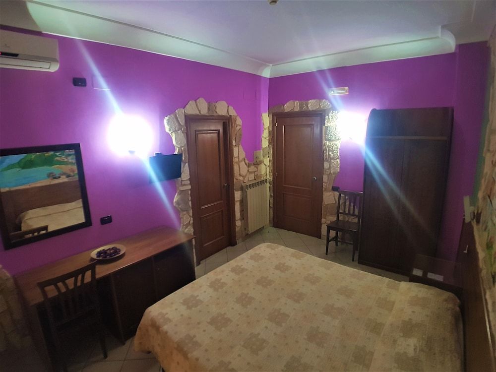 undefined Ginevra 2 2