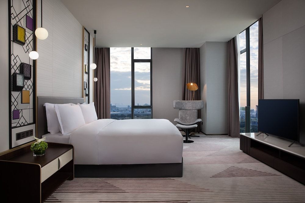 Presidential Suite, Club Lounge Access
