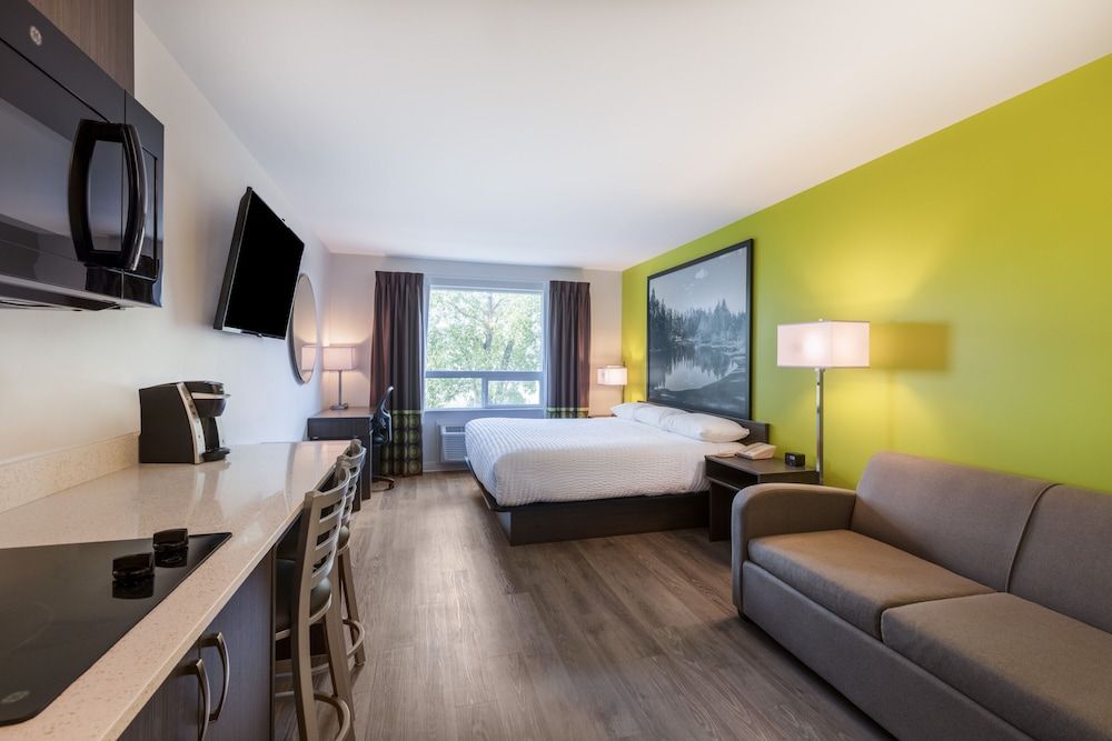 Efficiency, Room, 1 King Bed with Sofa bed, Non Smoking
