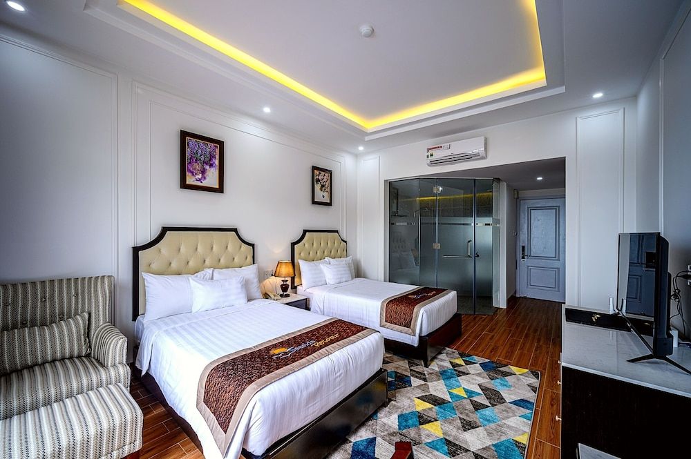 Grand Deluxe Twin Room