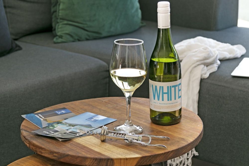 undefined Urban Artisan Aparthotel by Totalstay 7