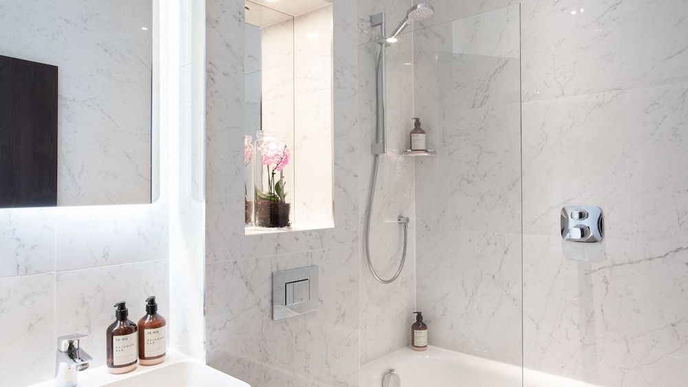 The Selwyn Hotel Luxury Room 2