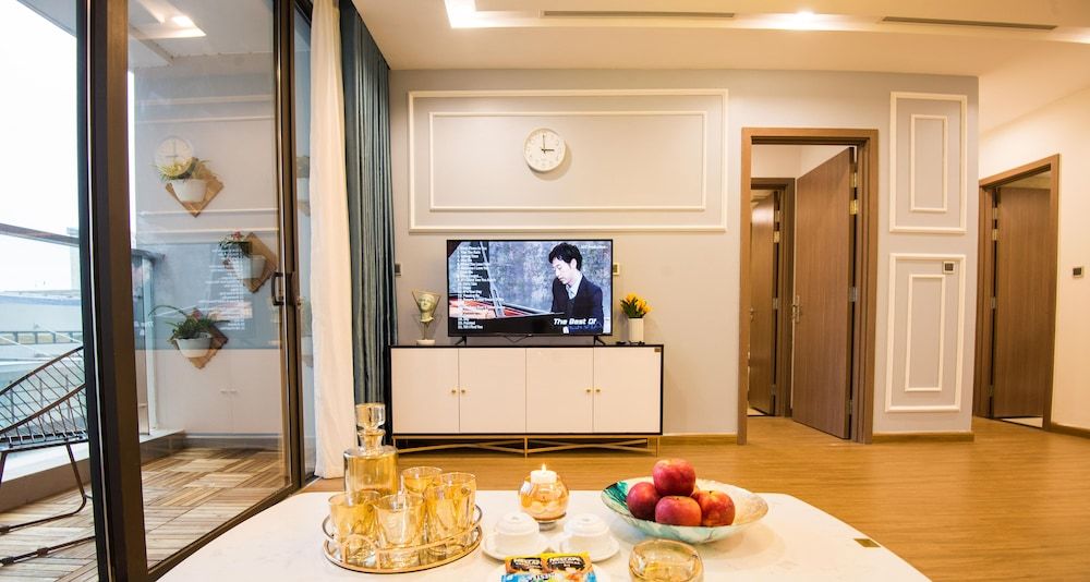 undefined Leo House Vinhomes Metropolis Apartment 2