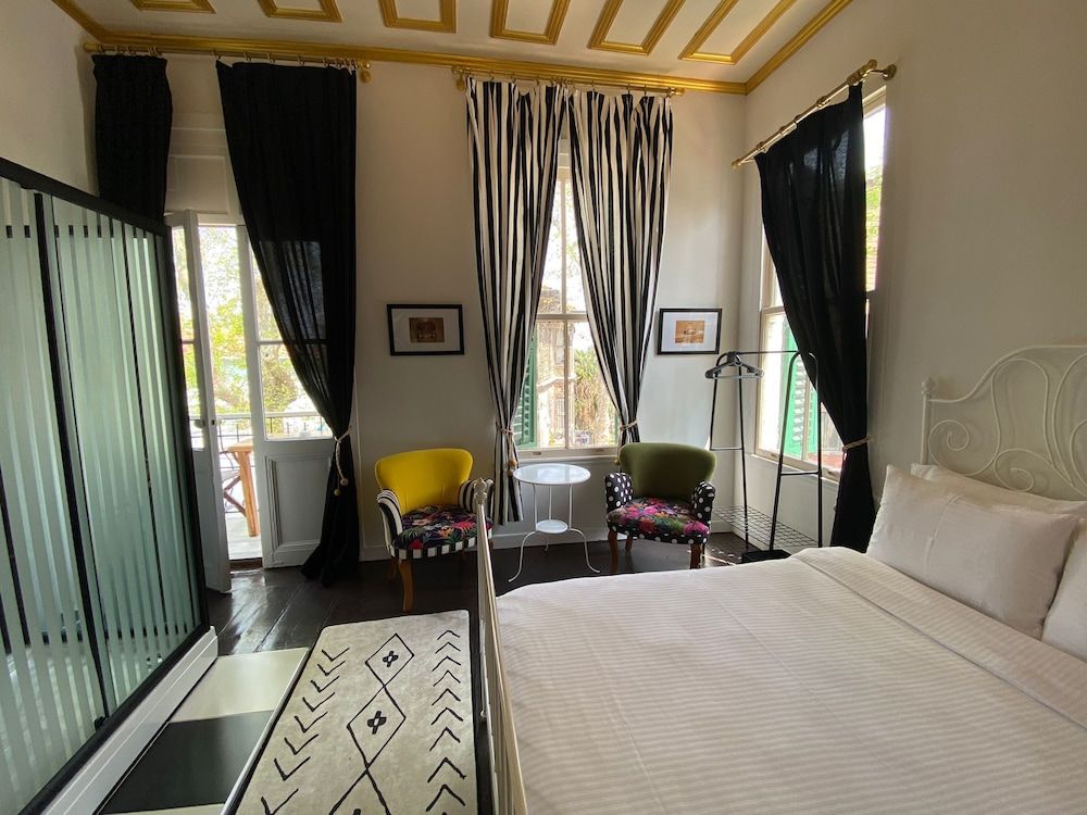 No16 Ada Deluxe Room, Balcony, Garden View 3