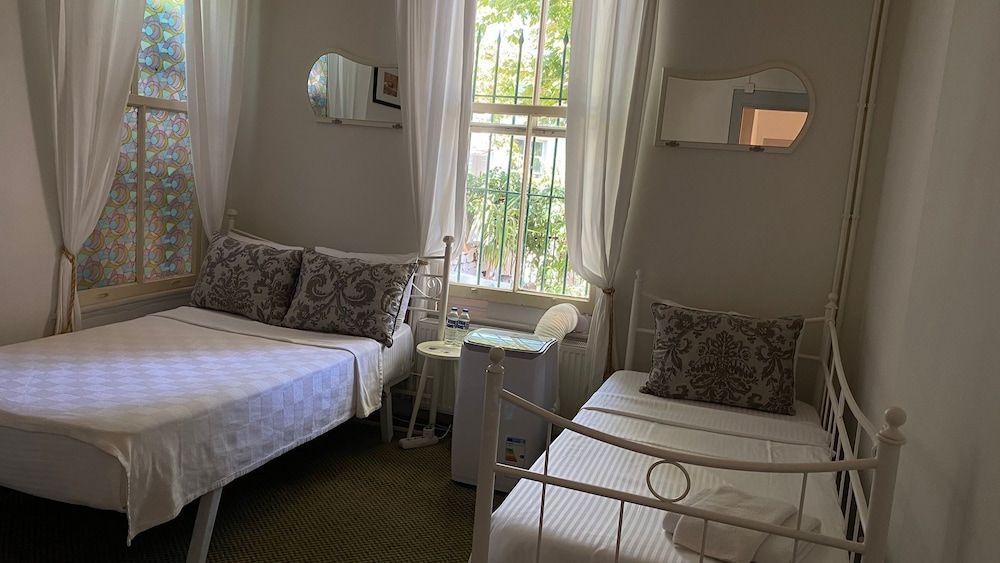 No16 Ada Standard Triple Room 2