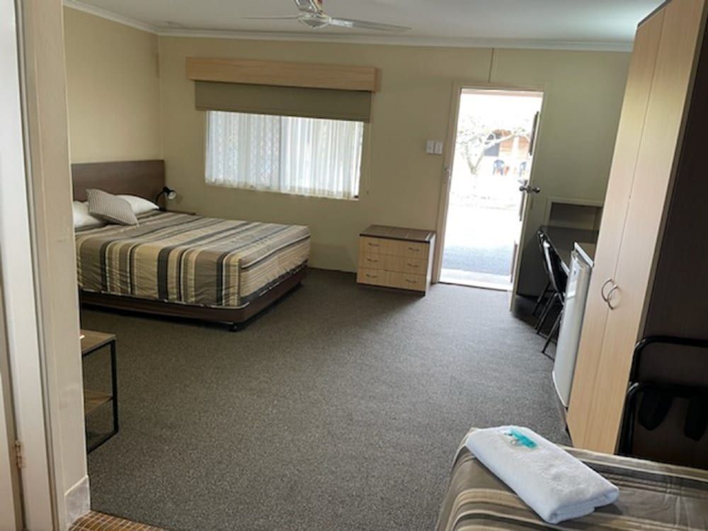 Milgate Motel Standard Room 6