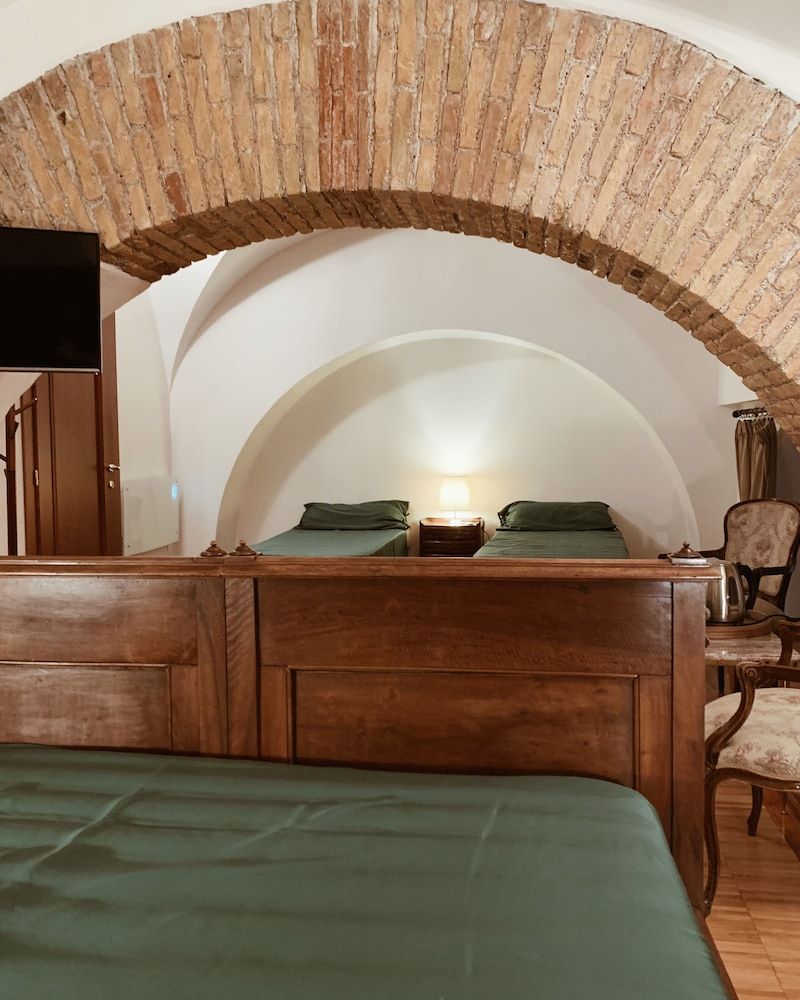 undefined Residenza Tritone a Fontana di Trevi 3