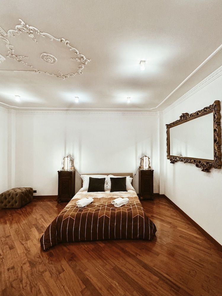 Residenza Tritone a Fontana di Trevi Luxury Double Room 8