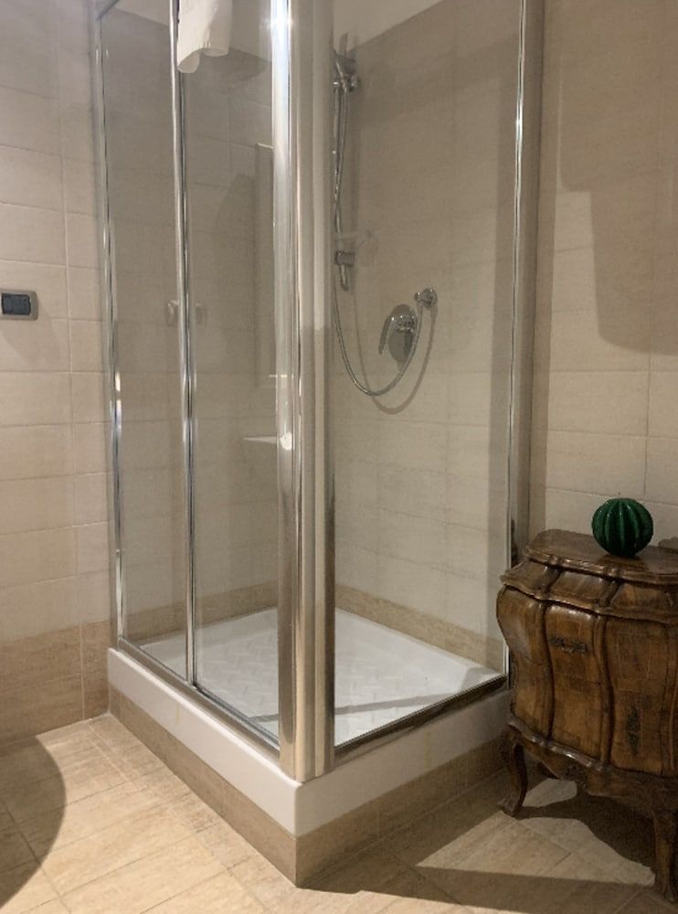 Residenza Tritone a Fontana di Trevi Luxury Double Room 6