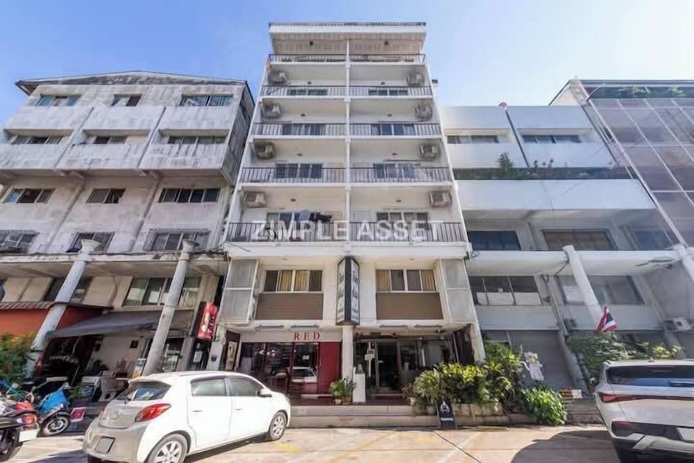 undefined Tim Place - BTS Phra Khanong 4