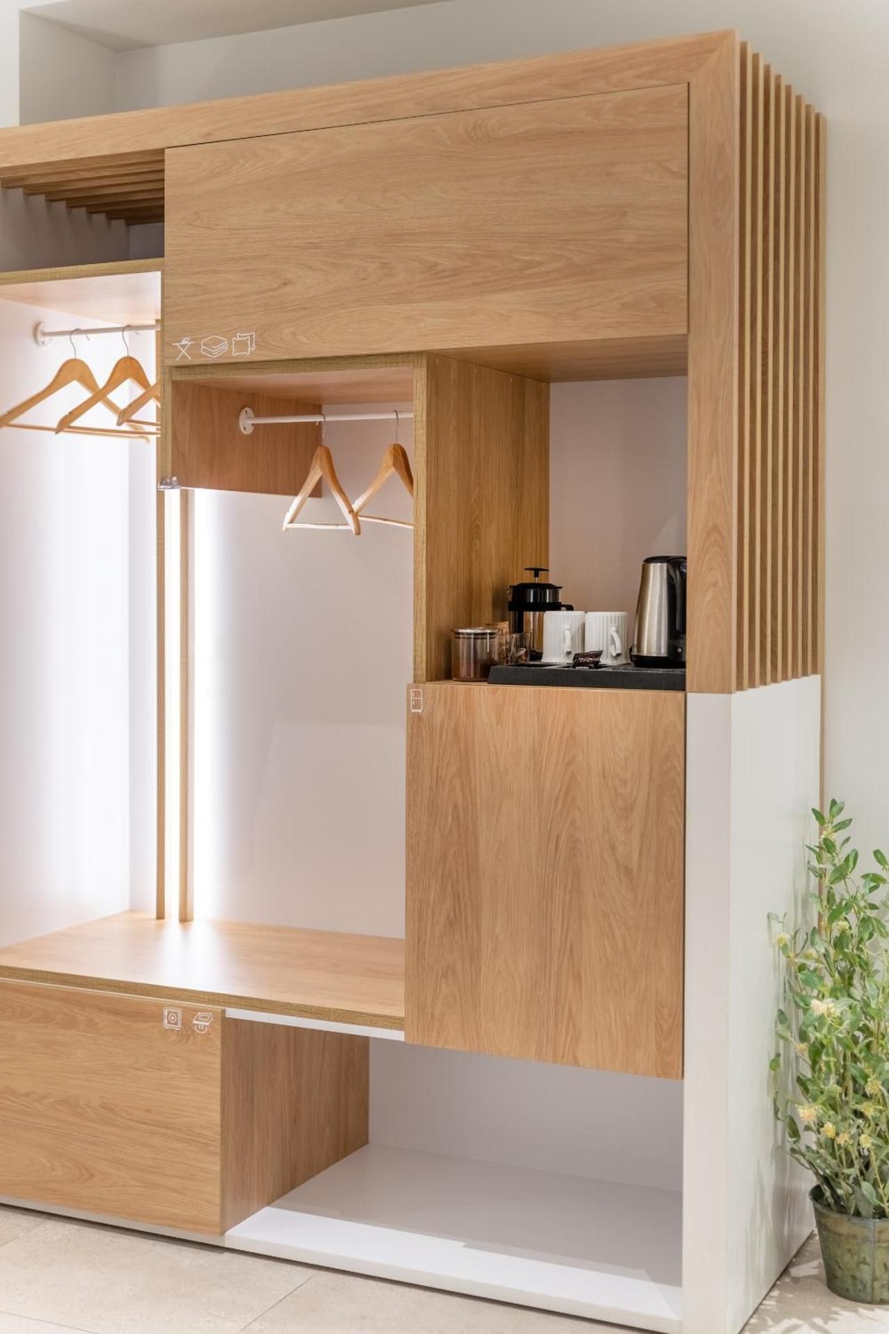 undefined STARLA STUDIOS 6