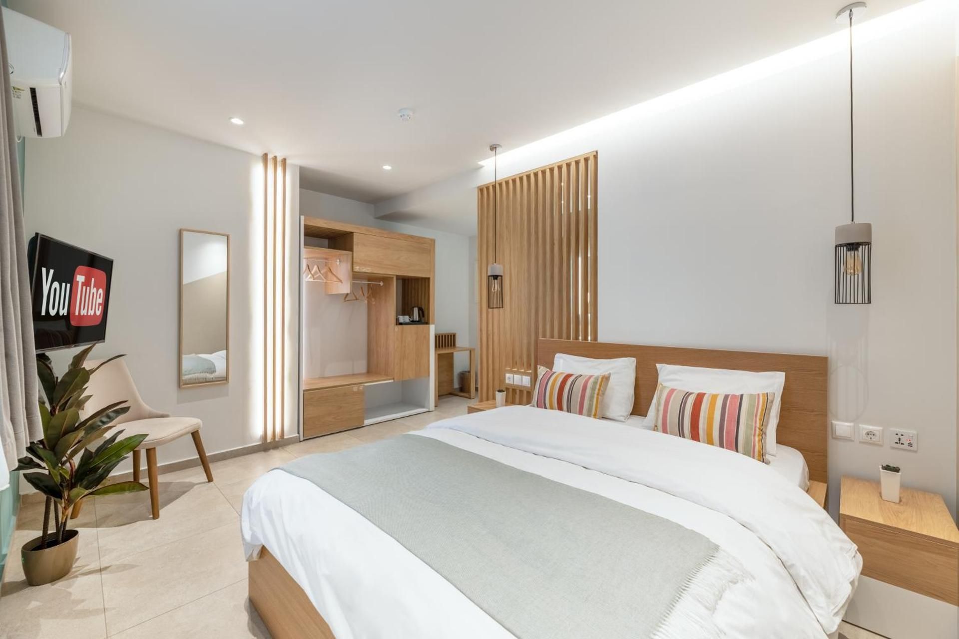 undefined STARLA STUDIOS 3