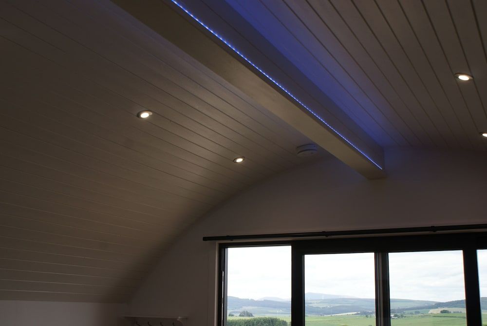 Hillhead Hideaways Luxury Cabin, 1 Double Bed with Sofa bed, Hot Tub (Meikle Balloch, No Pets) 12