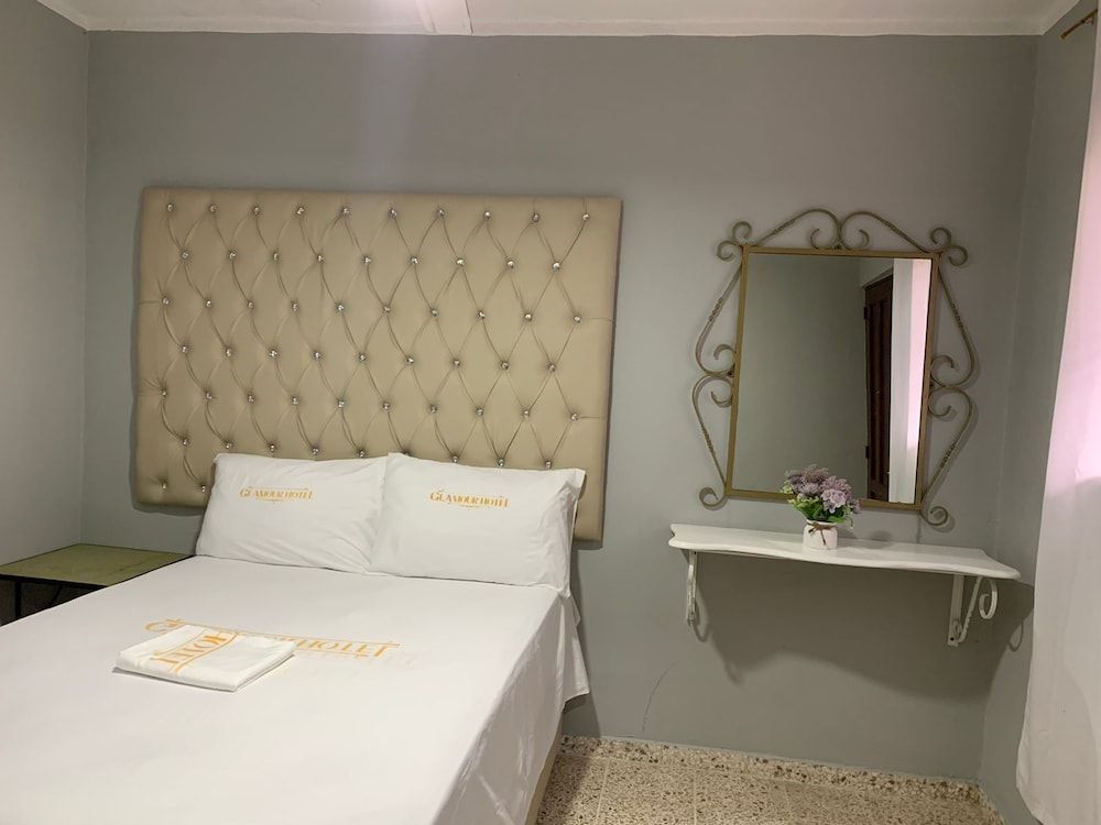 Glamour Hotel Junior Room, 1 Queen Bed, Concierge Service, City View 5