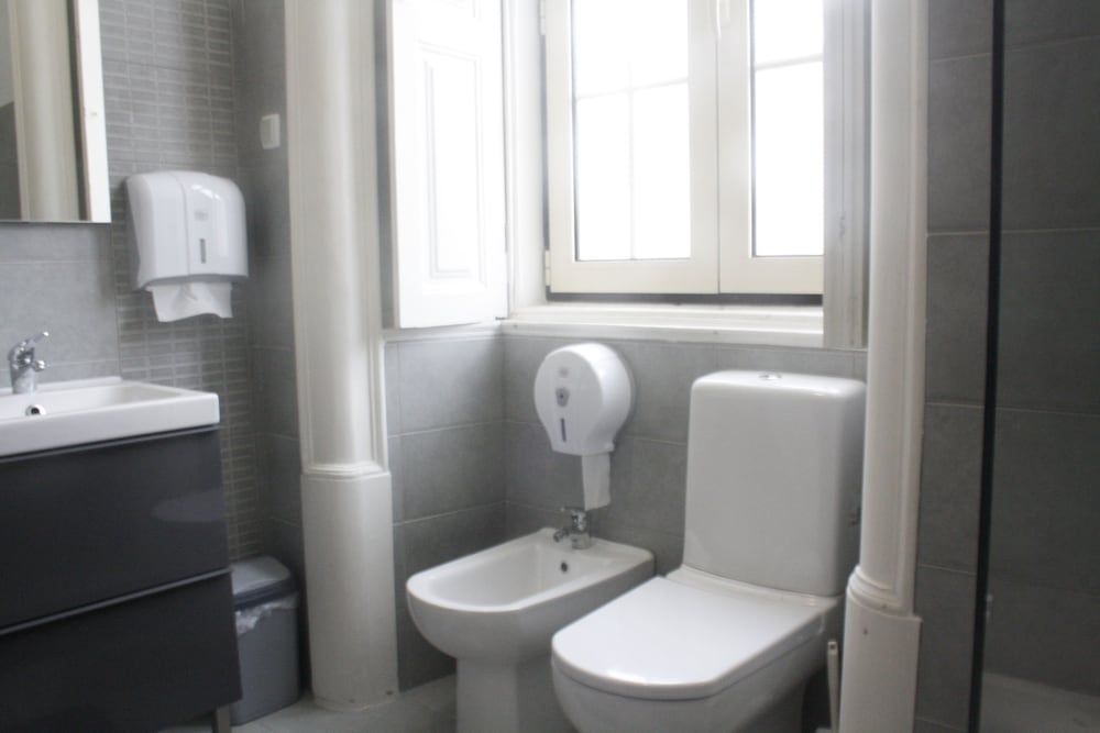 Hostel 402 Double Room, Shared Bathroom 4