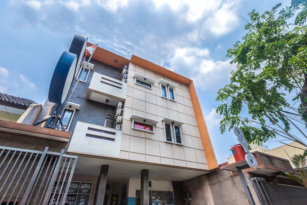 undefined OYO 1435 Residence 446 4