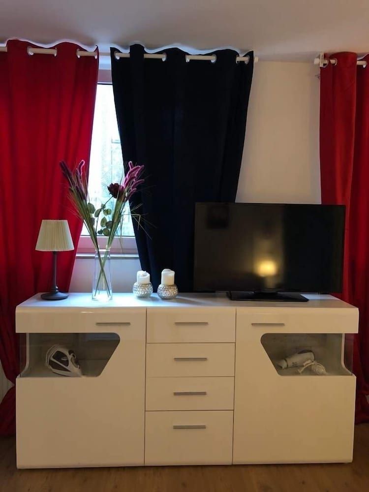 Friesenwall Centrum 5 min to Mainstation Studio (3, incl. 30 EUR Cleaning Fee) 31