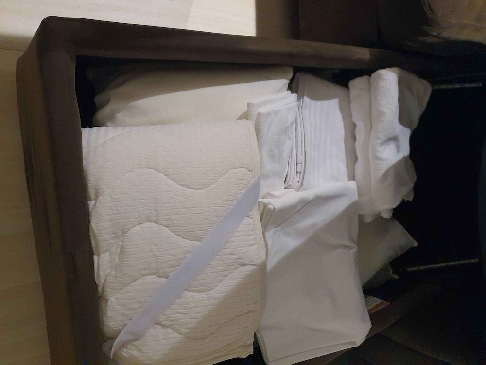 Cozy and Convenient Royal Heights ROOM for MAX6, Non Smoking 10