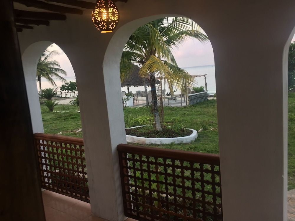 undefined JCB resort 5