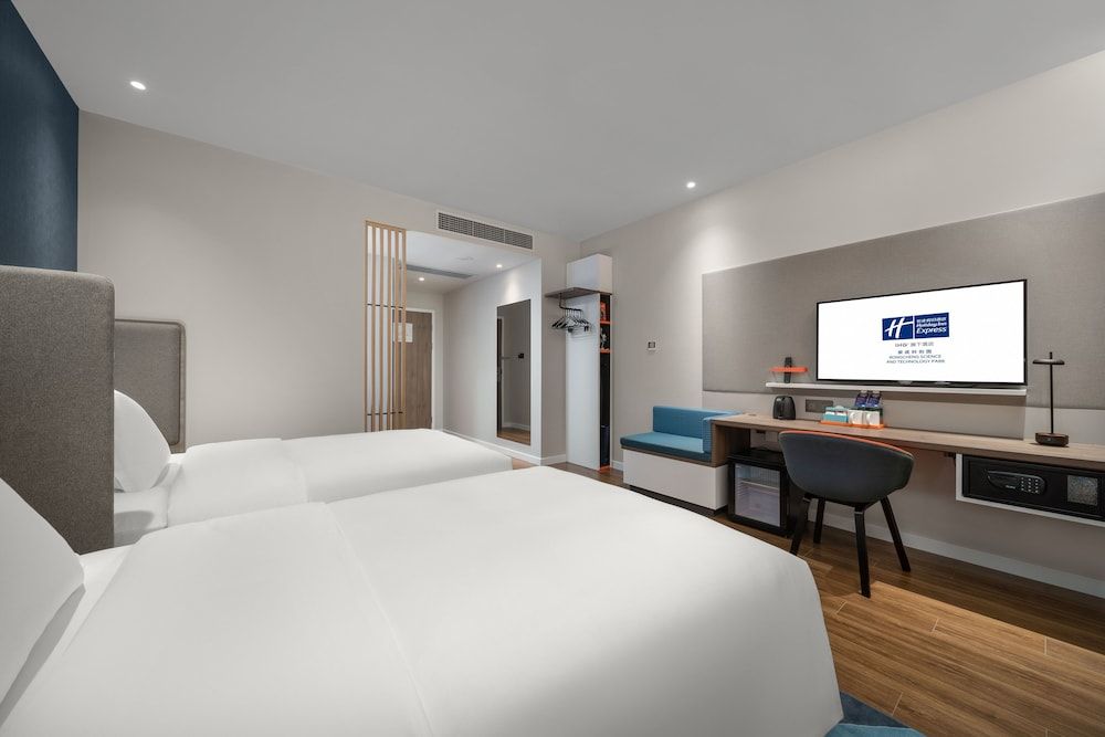 Standard Room, 2 Twin Beds (High Floor)