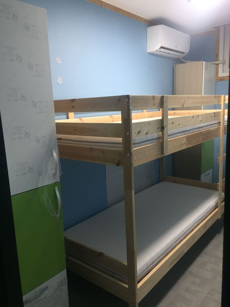 The Core Albergue - Hostel Comfort Twin Room, Women only (Contact hotel for check-in process) 3