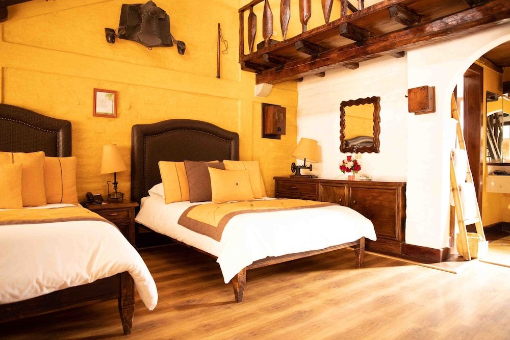 Hotel Rumipamba de las Rosas Family Cabin 3