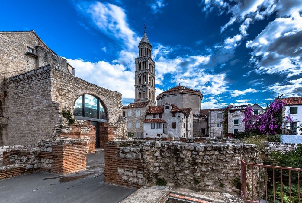 undefined Modern and Practical Studio in the Heart of Split 3