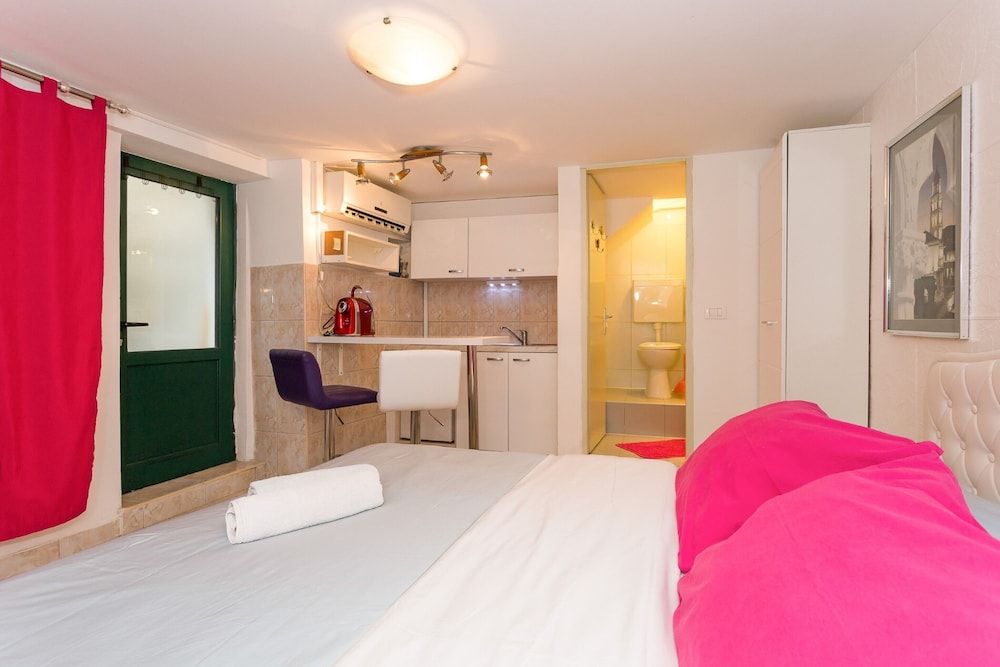 undefined Modern and Practical Studio in the Heart of Split 10